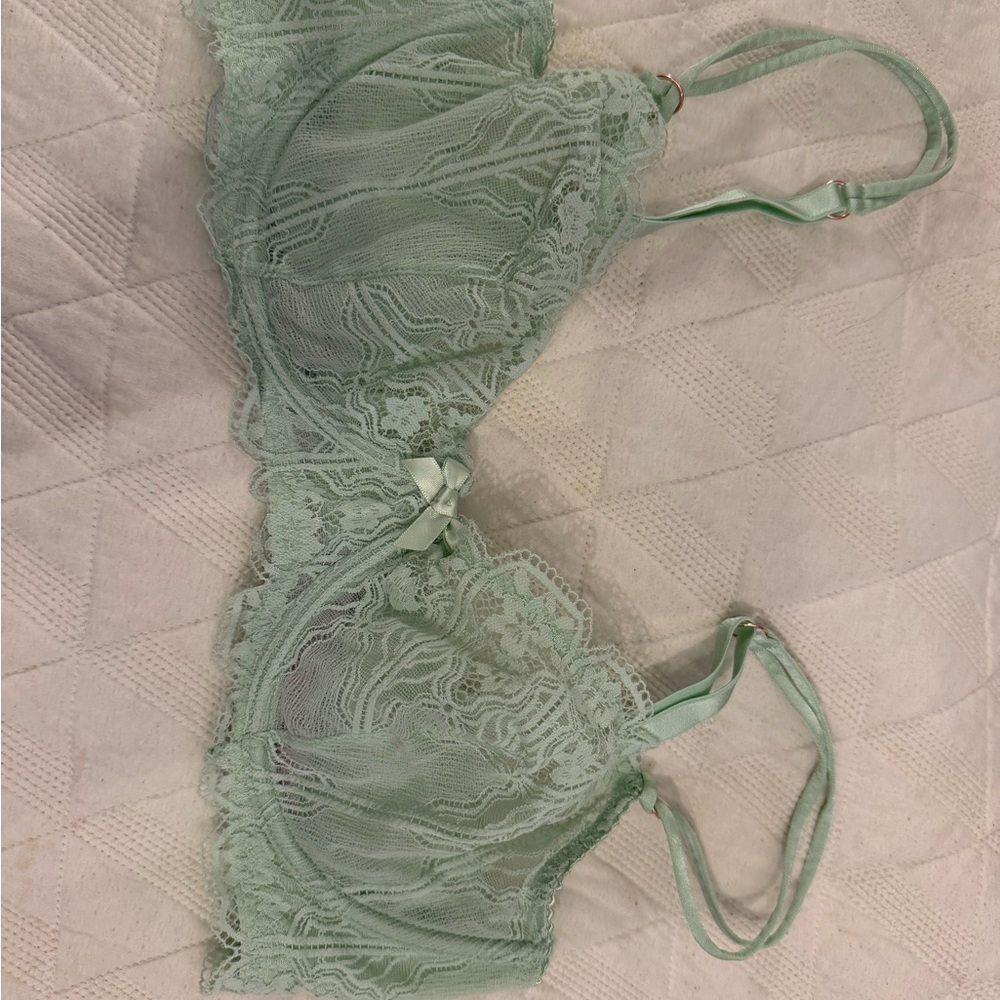 Savage x Fenty Lace Underwire Bra in Mint Green